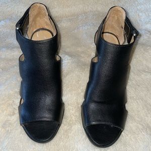 Naturalizer Lexie Black Block Heel Sandals